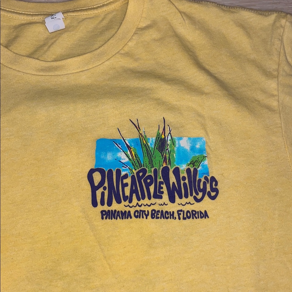 Pineapple Willy’s Panama City Beach Graphic T-Shirt - Picture 4 of 5